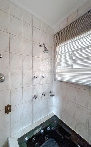 Casa à venda com 180m², 3 quartos e 1 vagaBanheiro da Suíte