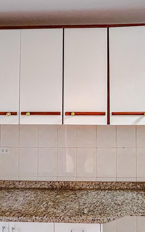 Casa à venda com 180m², 3 quartos e 1 vagaCozinha - Armários