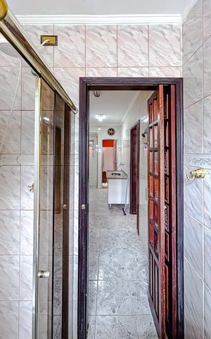 Casa à venda com 180m², 3 quartos e 1 vagaBanheiro