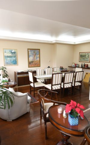 Apartamento à venda com 226m², 4 quartos e 4 vagasSala