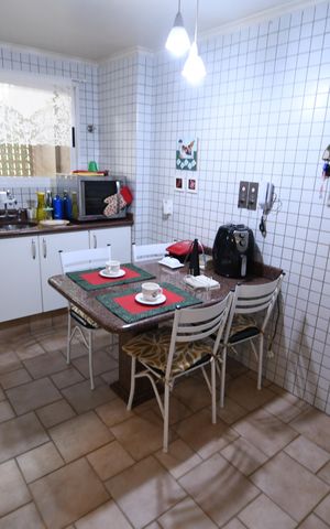 Apartamento à venda com 226m², 4 quartos e 4 vagasCozinha