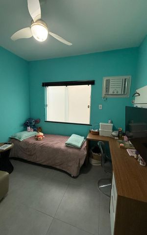 Casa de condomínio à venda com 214m², 3 quartos e 2 vagasQuarto