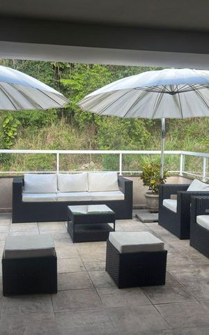 Casa de condomínio à venda com 214m², 3 quartos e 2 vagasÁrea externa