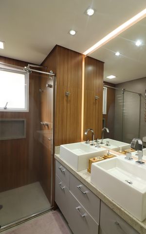 Apartamento à venda com 147m², 3 quartos e 2 vagasSuíte 1 Banheiro 