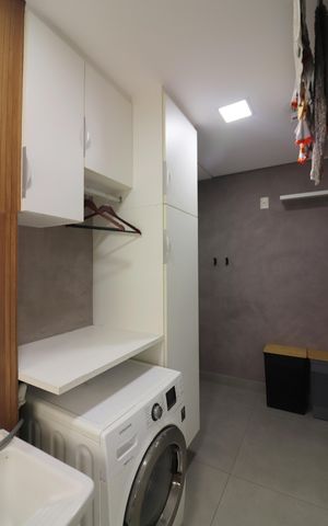 Apartamento à venda com 147m², 3 quartos e 2 vagasÁrea de Serviço