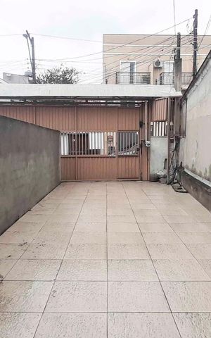 Casa à venda com 250m², 2 quartos e 2 vagas