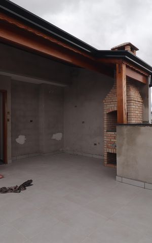 Casa à venda com 83m², 3 quartos e 2 vagasCobertura