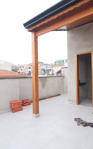 Casa à venda com 83m², 3 quartos e 2 vagasCobertura