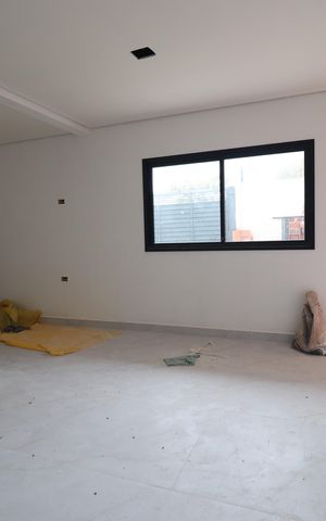 Casa à venda com 83m², 3 quartos e 2 vagasSala