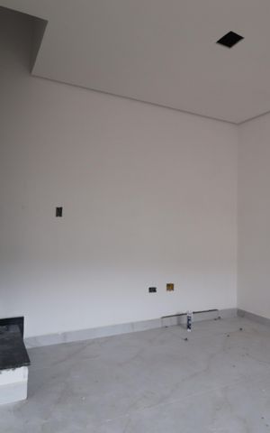 Casa à venda com 83m², 3 quartos e 2 vagasSala