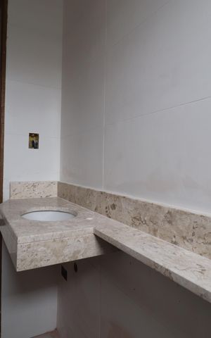 Casa à venda com 83m², 3 quartos e 2 vagasBanheiro 2
