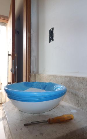 Casa à venda com 83m², 3 quartos e 2 vagasLavabo 1