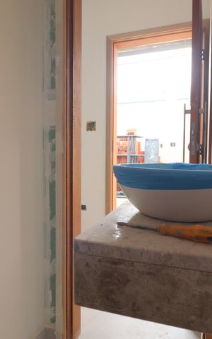 Casa à venda com 83m², 3 quartos e 2 vagasLavabo 1