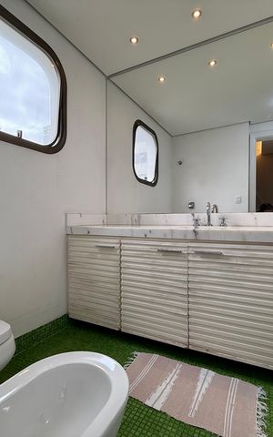 Apartamento à venda com 320m², 4 quartos e 4 vagas Apartamento à venda com 320m², 4 quartos e 4 vagasBanheiro Suíte 3