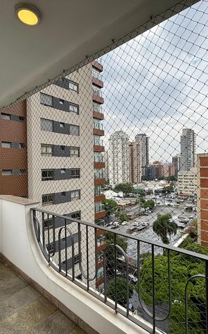 Apartamento à venda com 320m², 4 quartos e 4 vagas Apartamento à venda com 320m², 4 quartos e 4 vagasSacada Suíte 4