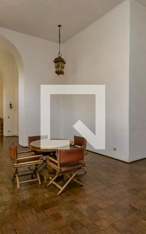 Apartamento à venda com 320m², 4 quartos e 4 vagas Apartamento à venda com 320m², 4 quartos e 4 vagasSalão de Festas