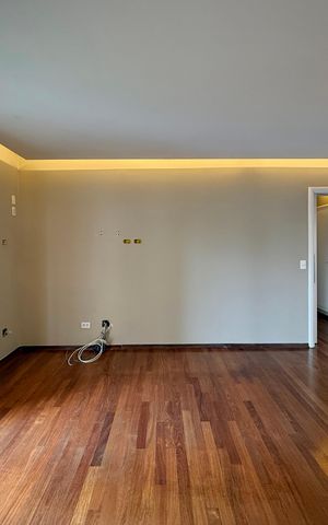 Apartamento à venda com 320m², 4 quartos e 4 vagas Apartamento à venda com 320m², 4 quartos e 4 vagasSuíte 4