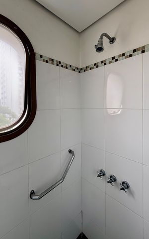 Apartamento à venda com 320m², 4 quartos e 4 vagas Apartamento à venda com 320m², 4 quartos e 4 vagasBanheiro Suíte 1