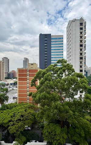 Apartamento à venda com 320m², 4 quartos e 4 vagas Apartamento à venda com 320m², 4 quartos e 4 vagasVista Suíte 2