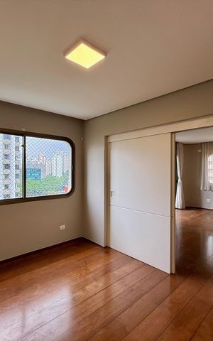 Apartamento à venda com 320m², 4 quartos e 4 vagas Apartamento à venda com 320m², 4 quartos e 4 vagasSala