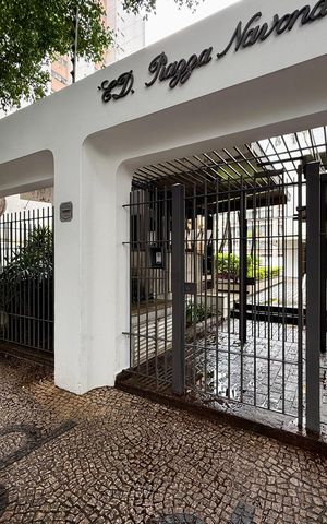 Apartamento à venda com 320m², 4 quartos e 4 vagas Apartamento à venda com 320m², 4 quartos e 4 vagasFachada