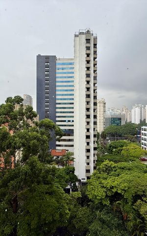 Apartamento à venda com 320m², 4 quartos e 4 vagas Apartamento à venda com 320m², 4 quartos e 4 vagasVista