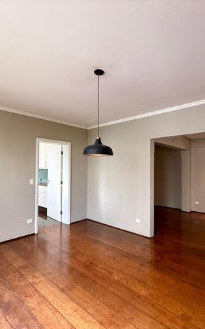 Apartamento à venda com 320m², 4 quartos e 4 vagas Apartamento à venda com 320m², 4 quartos e 4 vagasSala