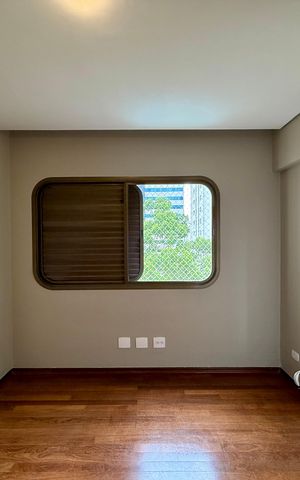 Apartamento à venda com 320m², 4 quartos e 4 vagas Apartamento à venda com 320m², 4 quartos e 4 vagasSuíte 1