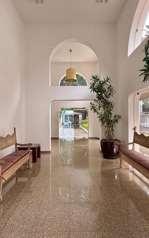 Apartamento à venda com 320m², 4 quartos e 4 vagas Apartamento à venda com 320m², 4 quartos e 4 vagasHall Social Bloco