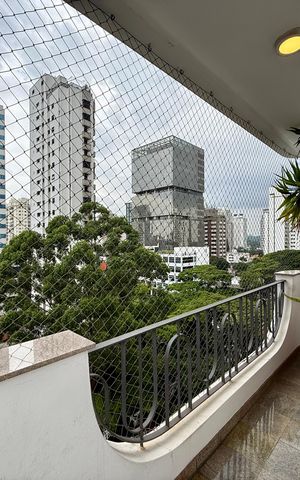 Apartamento à venda com 320m², 4 quartos e 4 vagas Apartamento à venda com 320m², 4 quartos e 4 vagasSacada Suíte 4