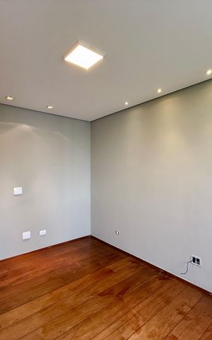 Apartamento à venda com 320m², 4 quartos e 4 vagas Apartamento à venda com 320m², 4 quartos e 4 vagasSala