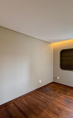 Apartamento à venda com 320m², 4 quartos e 4 vagas Apartamento à venda com 320m², 4 quartos e 4 vagasSuíte 3