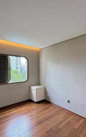 Apartamento à venda com 320m², 4 quartos e 4 vagas Apartamento à venda com 320m², 4 quartos e 4 vagasSuíte 2