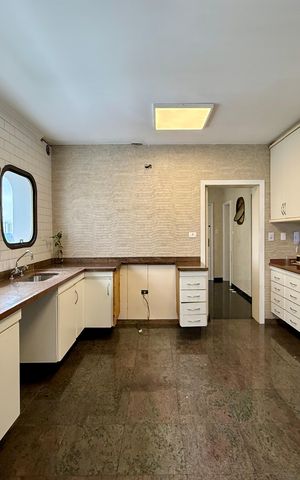 Apartamento à venda com 320m², 4 quartos e 4 vagas Apartamento à venda com 320m², 4 quartos e 4 vagasCozinha
