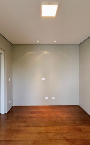 Apartamento à venda com 320m², 4 quartos e 4 vagas Apartamento à venda com 320m², 4 quartos e 4 vagasSala