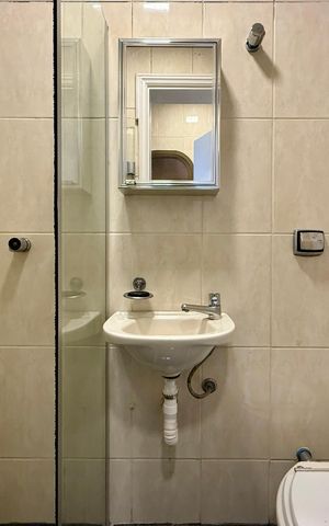 Apartamento à venda com 320m², 4 quartos e 4 vagas Apartamento à venda com 320m², 4 quartos e 4 vagasBanheiro de Serviço