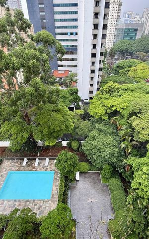 Apartamento à venda com 320m², 4 quartos e 4 vagas Apartamento à venda com 320m², 4 quartos e 4 vagasVista