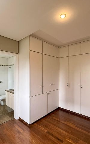 Apartamento à venda com 320m², 4 quartos e 4 vagas Apartamento à venda com 320m², 4 quartos e 4 vagasSuíte 1