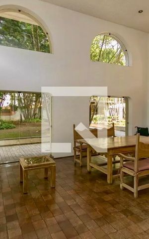 Apartamento à venda com 320m², 4 quartos e 4 vagas Apartamento à venda com 320m², 4 quartos e 4 vagasSalão de Festas