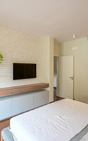 Casa à venda com 332m², 5 quartos e 3 vagasSuíte