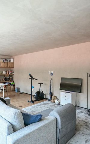 Casa à venda com 332m², 5 quartos e 3 vagasSalão