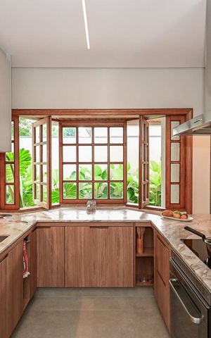 Casa à venda com 332m², 5 quartos e 3 vagasCozinha