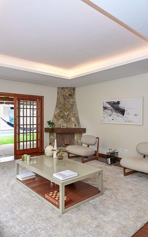 Casa à venda com 332m², 5 quartos e 3 vagasSala
