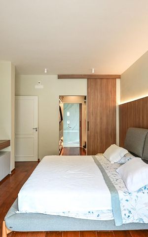 Casa à venda com 332m², 5 quartos e 3 vagasSuíte