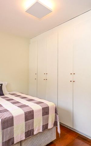Casa à venda com 332m², 5 quartos e 3 vagasQuarto 2