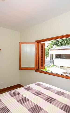 Casa à venda com 332m², 5 quartos e 3 vagasQuarto 2