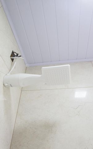Casa à venda com 76m², 3 quartos e 1 vagaBanheiro do  Quarto Suíte 2