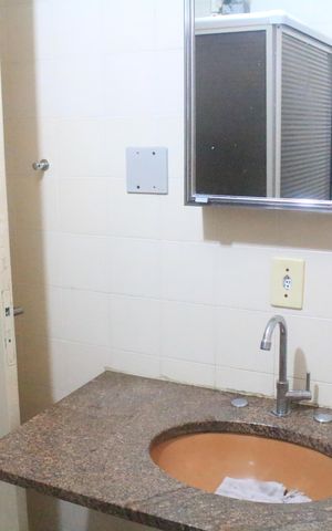 Casa à venda com 300m², 5 quartos e 1 vagaBanheiro 3