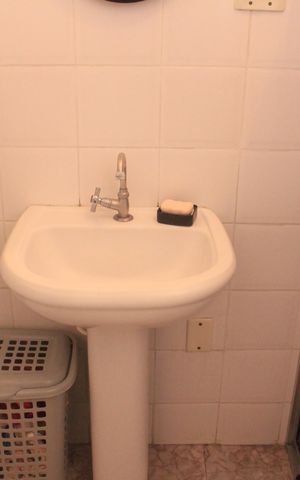 Casa à venda com 300m², 5 quartos e 1 vagaBanheiro 1