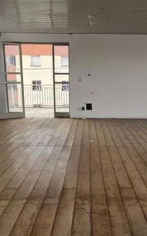 Casa para alugar com 300m², 5 quartos e 6 vagas
